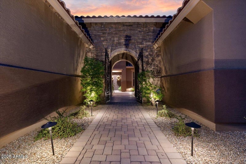 2237 Twain Dr, Anthem, AZ 85086