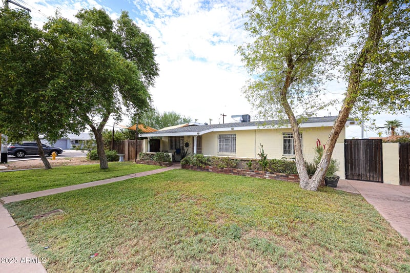 2238 Catalina Dr, Phoenix, AZ 85015