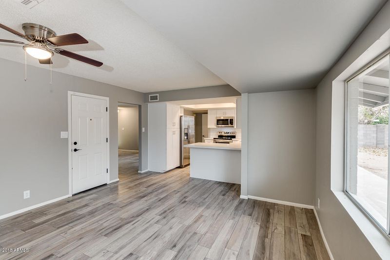 2238 E Nisbet Rd, Phoenix, AZ 85022