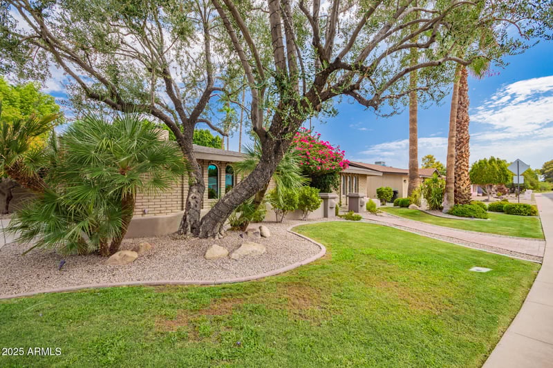 2238 Fox St, Mesa, AZ 85213