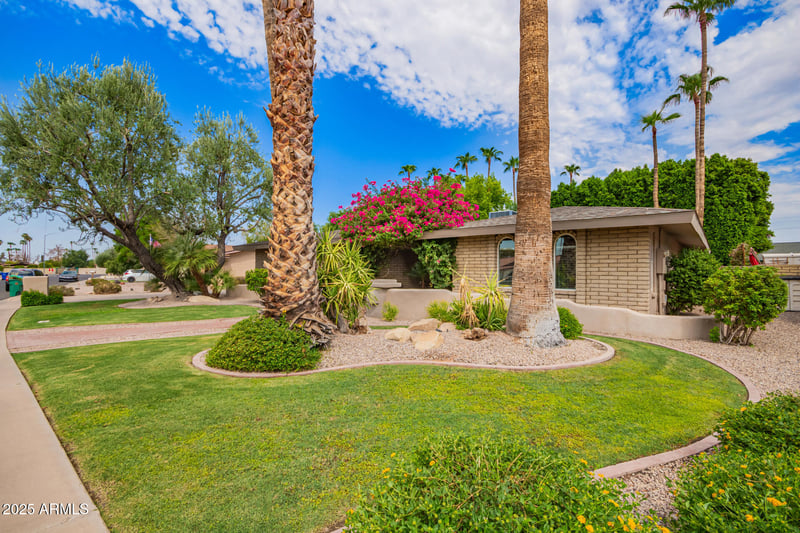 2238 Fox St, Mesa, AZ 85213