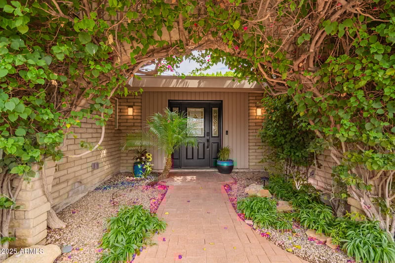 2238 Fox St, Mesa, AZ 85213