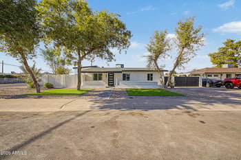 2238 W Catalina Dr, Phoenix, AZ 85015