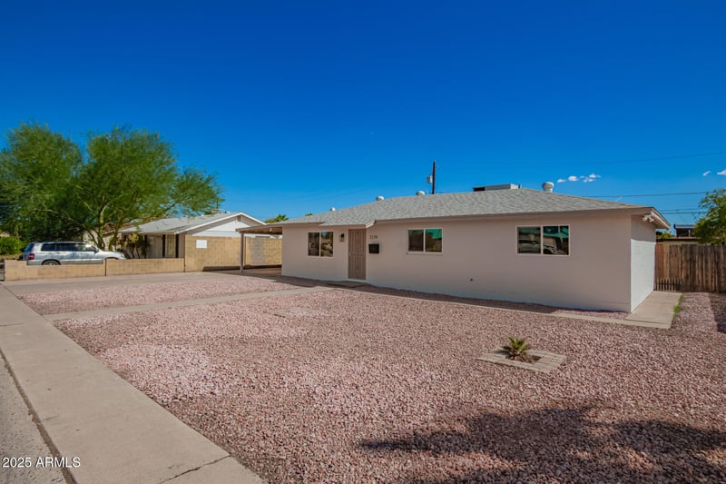 2239 Bethany Home Rd, Phoenix, AZ 85015