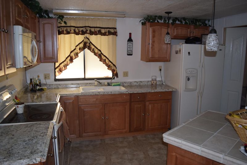 2239 E Alta Vista Rd, Phoenix, AZ 85042