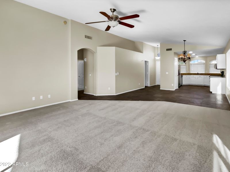 2239 E Robin Ln, Phoenix, AZ 85024