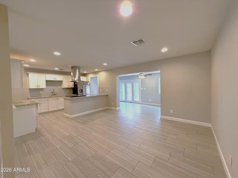 224 Minton Dr, Tempe, AZ 85282