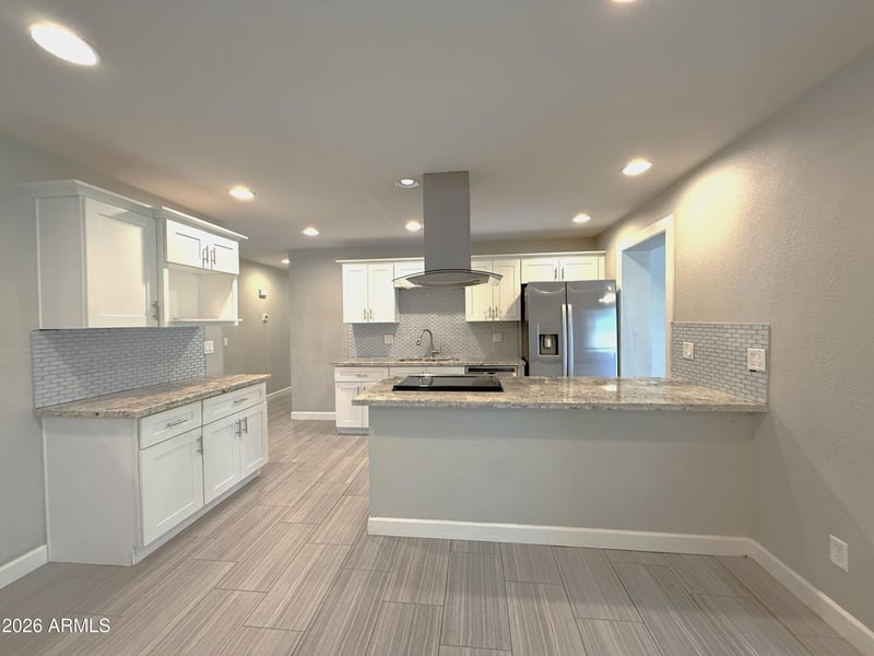 224 Minton Dr, Tempe, AZ 85282