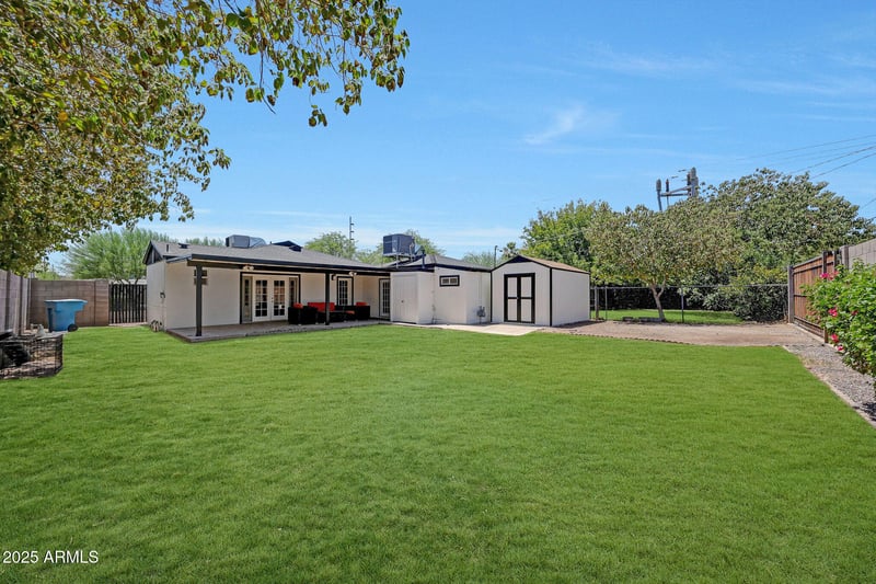 224 Glenrosa Ave, Phoenix, AZ 85013