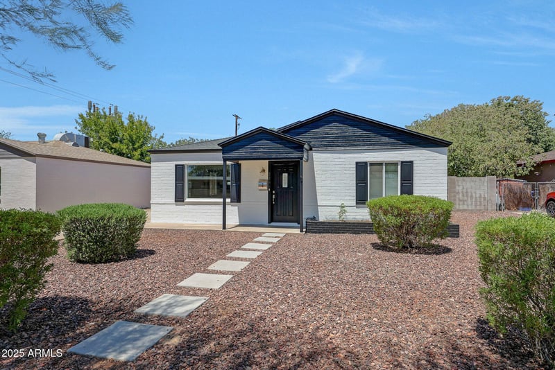 224 Glenrosa Ave, Phoenix, AZ 85013
