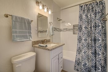 224 Glenrosa Ave, Phoenix, AZ 85013