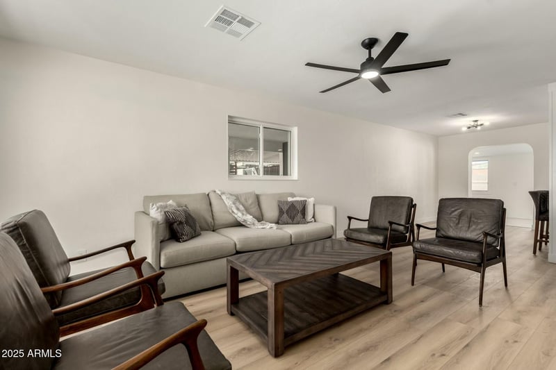 2240 Cheery Lynn Rd, Phoenix, AZ 85015