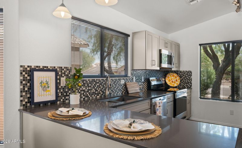 2240 E Ruby Ln, Phoenix, AZ 85024