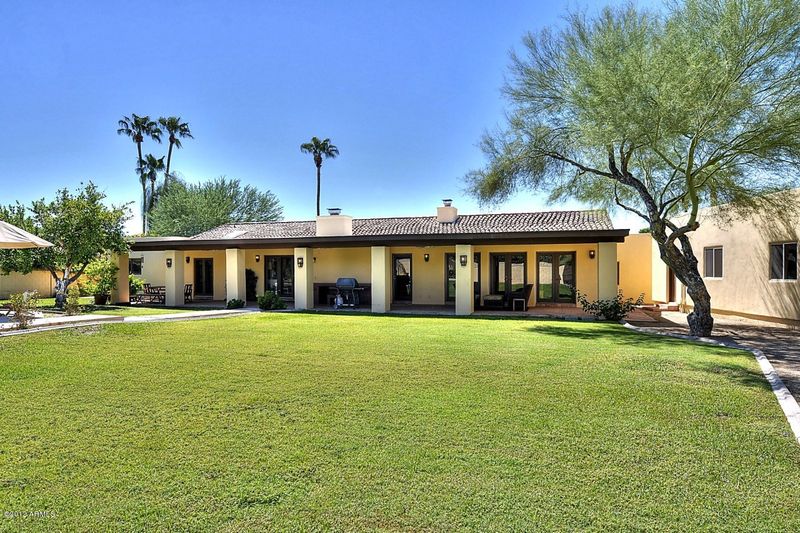 2240 E Solano Dr, Phoenix, AZ 85016
