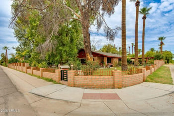 2240 E Whitton Ave, Phoenix, AZ 85016