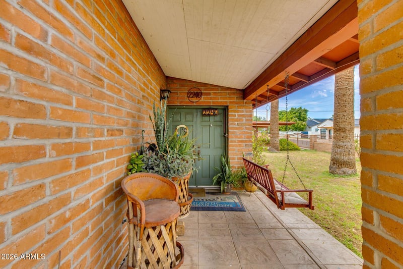 2240 E Whitton Ave, Phoenix, AZ 85016