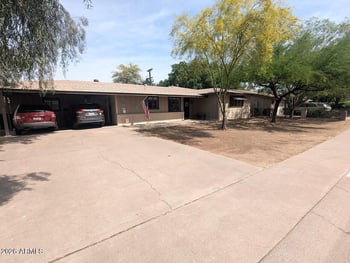 2240 Berridge Ln, Phoenix, AZ 85015