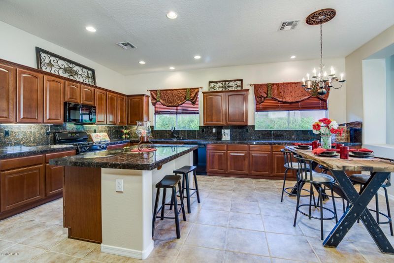 2240 W St Exupery Ct, Anthem, AZ 85086