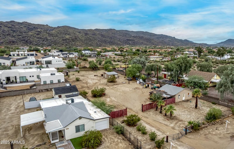 2241 Desert Ln, Phoenix, AZ 85042