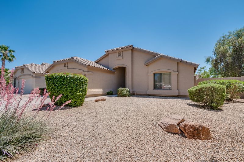 2241 E Manor Dr, Gilbert, AZ 85296