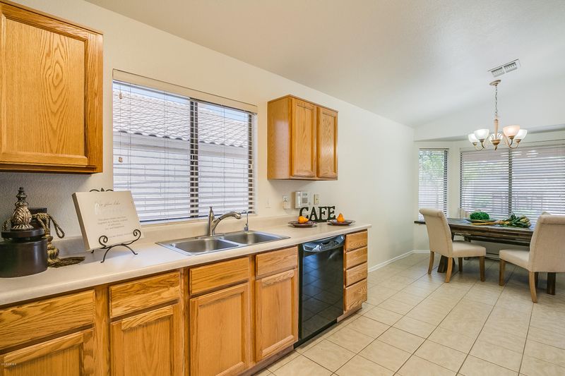 2241 E Manor Dr, Gilbert, AZ 85296