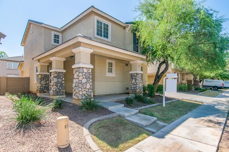 2241 E Sunland Ave, Phoenix, AZ 85040