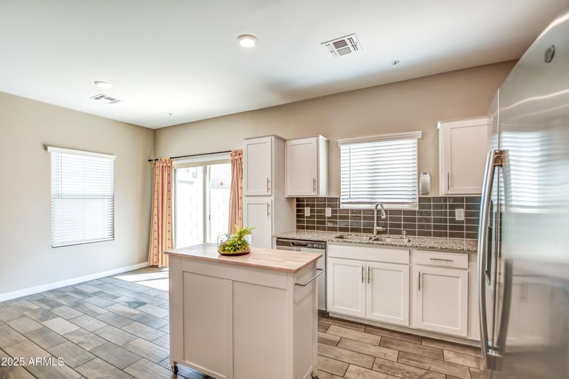 2241 Griswold Rd, Phoenix, AZ 85021