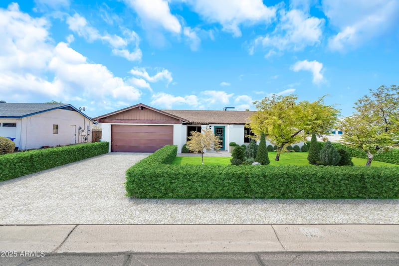 2241 Tonto Ln, Phoenix, AZ 85027