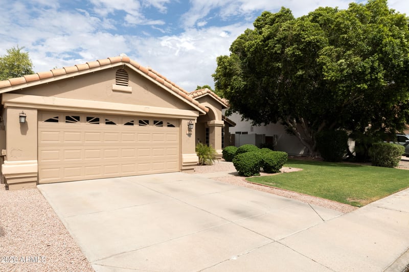 22418 N 74th Ln, Glendale, AZ 85310