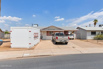 2242 Chipman Rd, Phoenix, AZ 85040