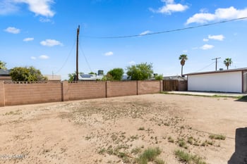 2242 Chipman Rd, Phoenix, AZ 85040