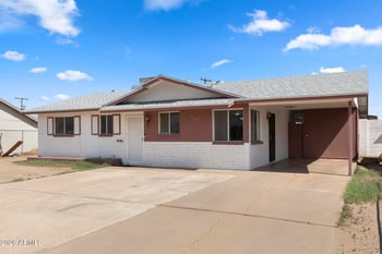 2242 Chipman Rd, Phoenix, AZ 85040