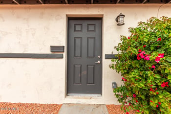 2242 Nancy Ln, Phoenix, AZ 85042