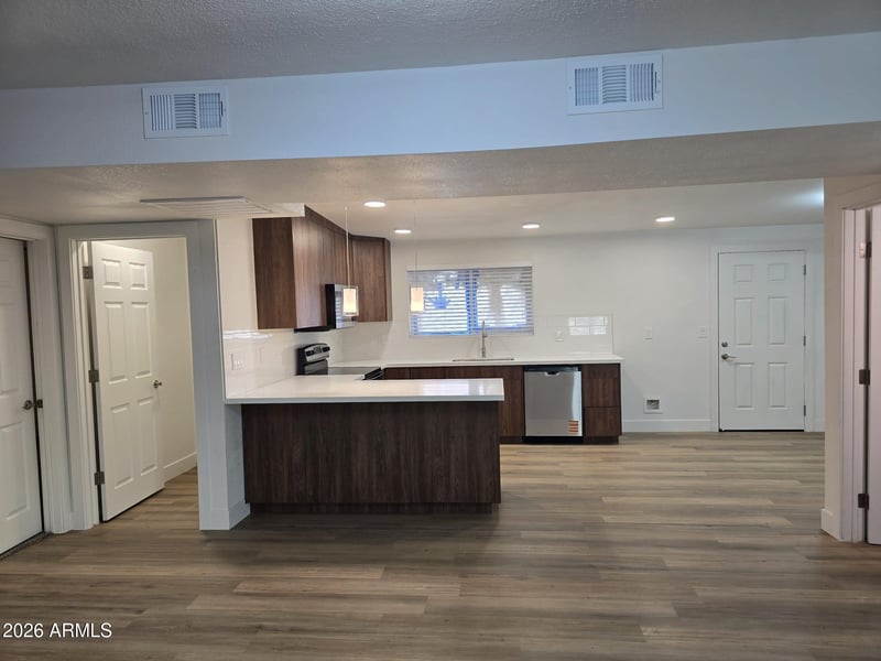 2242 Nancy Ln, Phoenix, AZ 85042