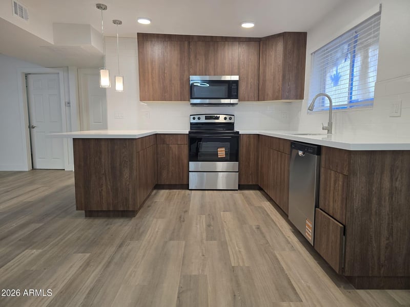 2242 Nancy Ln, Phoenix, AZ 85042