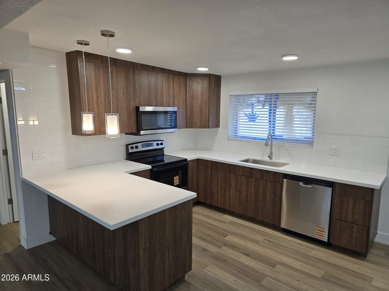 2242 Nancy Ln, Phoenix, AZ 85042