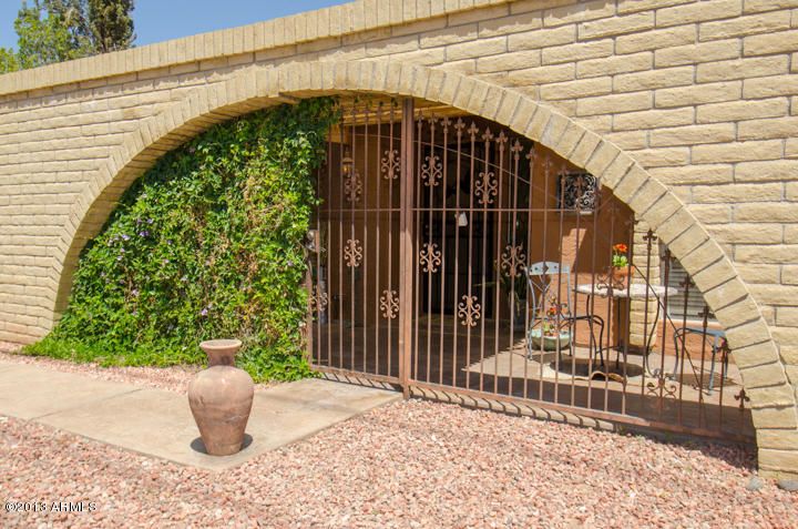 2242 E Shea Blvd, Phoenix, AZ 85028