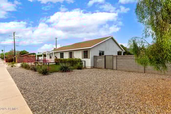 2242 Palm Ln, Phoenix, AZ 85006