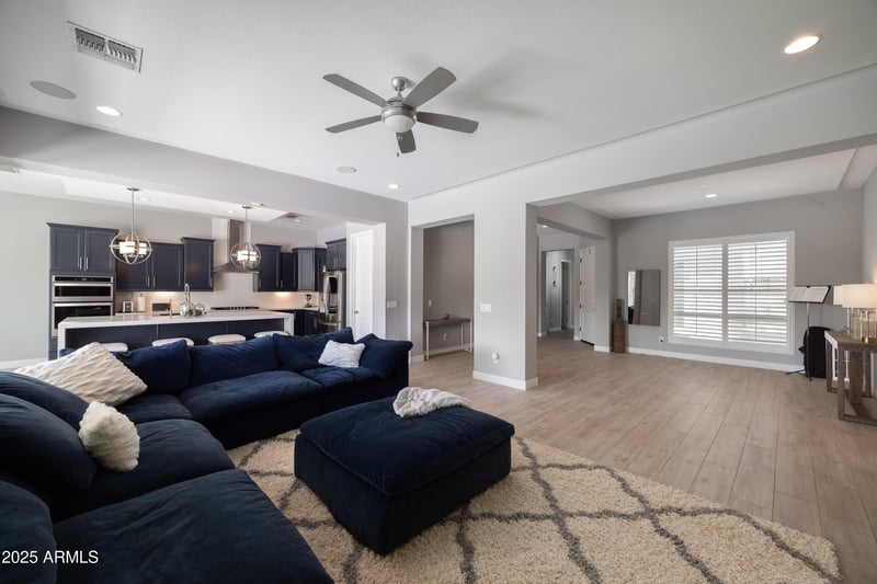 22421 34th St, Phoenix, AZ 85050