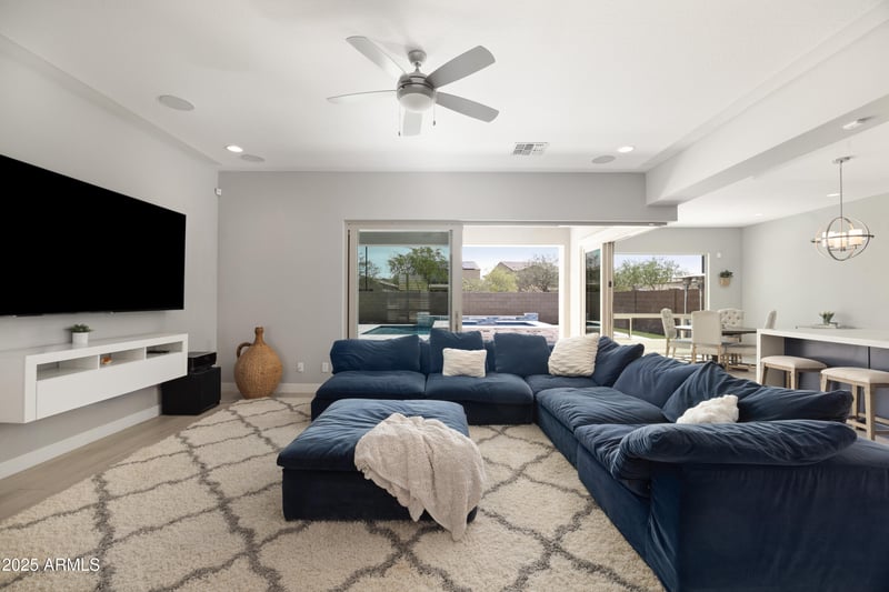22421 34th St, Phoenix, AZ 85050