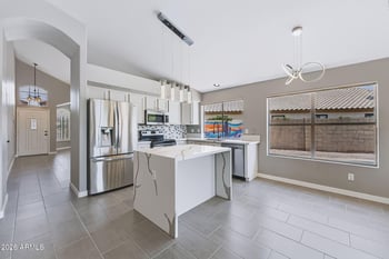 2243 E Robin Ln, Phoenix, AZ 85024