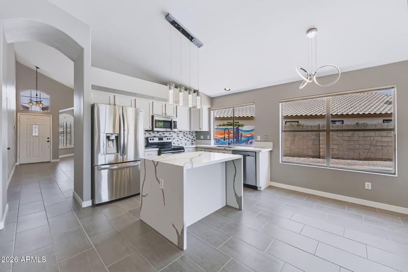 2243 E Robin Ln, Phoenix, AZ 85024