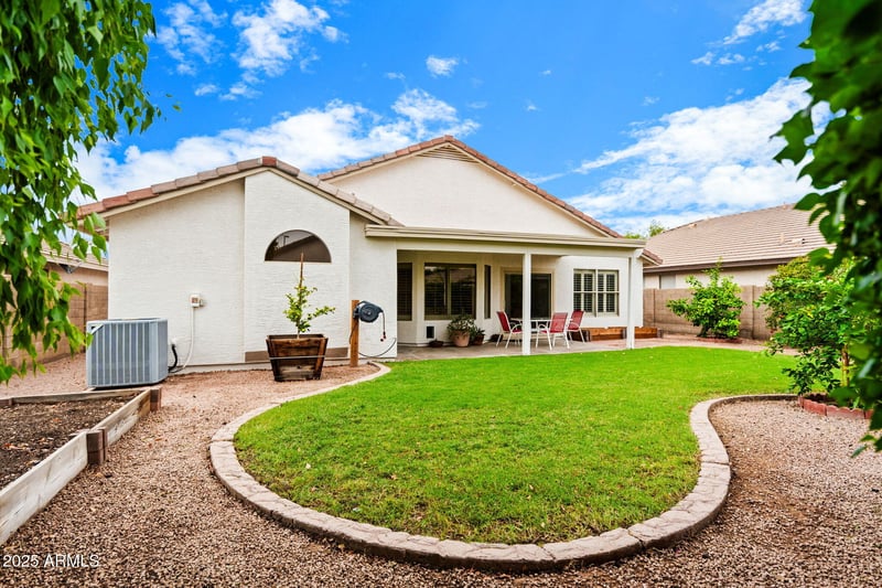 2243 Willow Wick Rd, Gilbert, AZ 85296