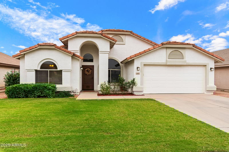 2243 Willow Wick Rd, Gilbert, AZ 85296