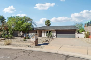 2244 E Nicolet Ave, Phoenix, AZ 85020