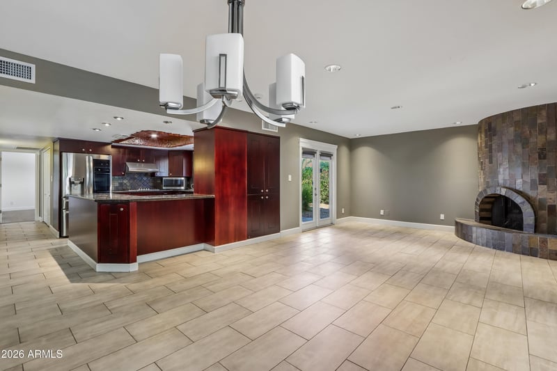 2244 E Nicolet Ave, Phoenix, AZ 85020