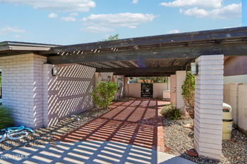 2244 E Nicolet Ave, Phoenix, AZ 85020