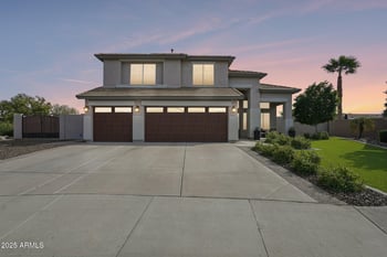 22447 76th Dr, Peoria, AZ 85383