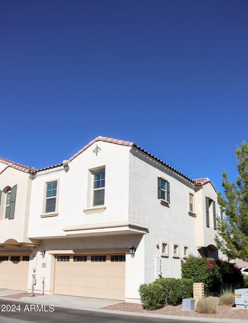 2245 S Sabino Dr #101, Gilbert, AZ 85295