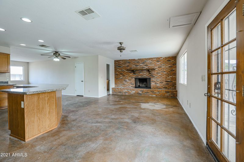 2245 W Larkspur Dr, Phoenix, AZ 85029